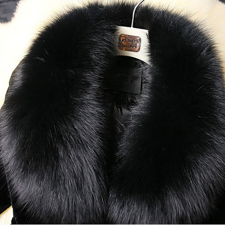 Slim Coat with Large Faux Rabbit Fur Collar – Elegance and Comfort